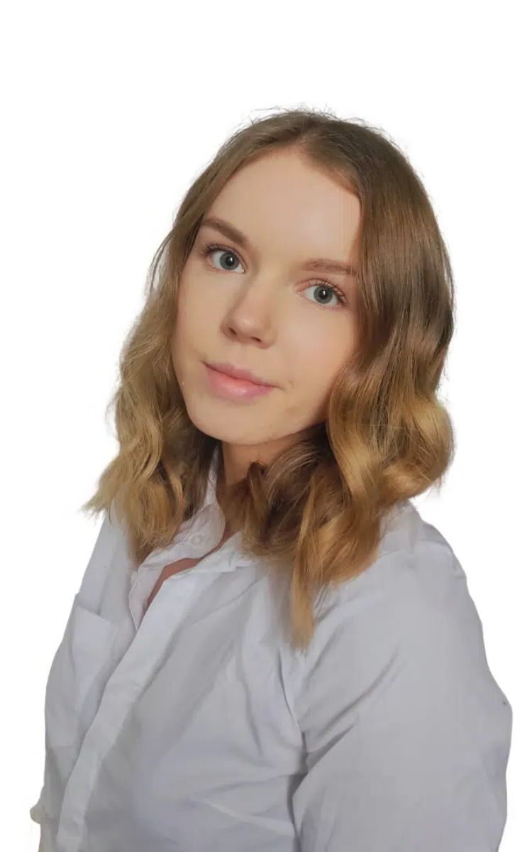 Luennoitsija Elisa Mustajärvi.